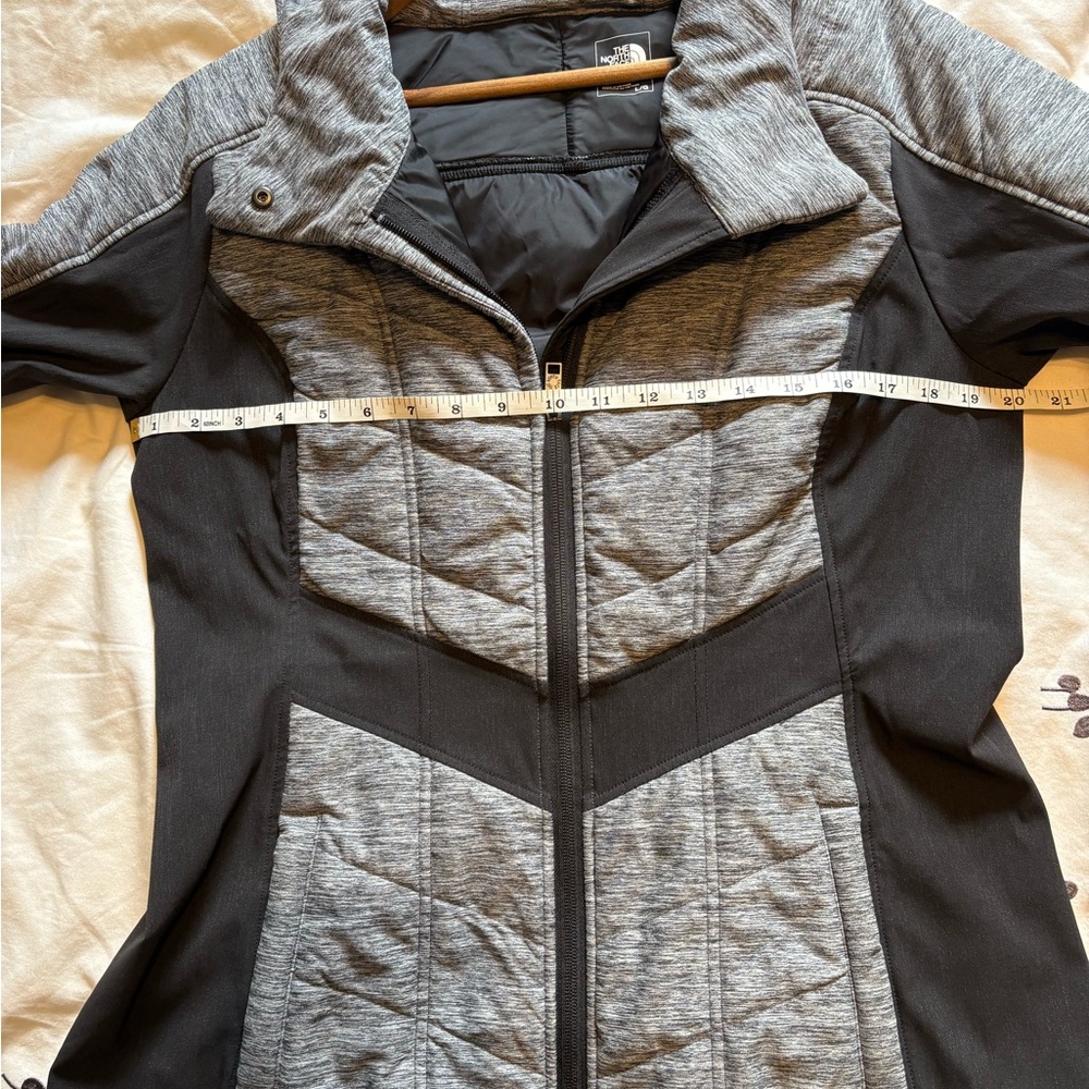 The North Face Pseudio Jacket - Picture 4 of 11